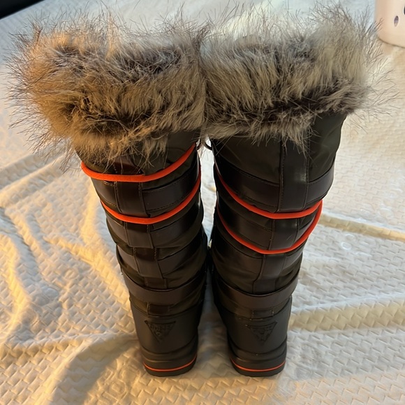 Guess boots. Size 9. - Picture 3 of 5